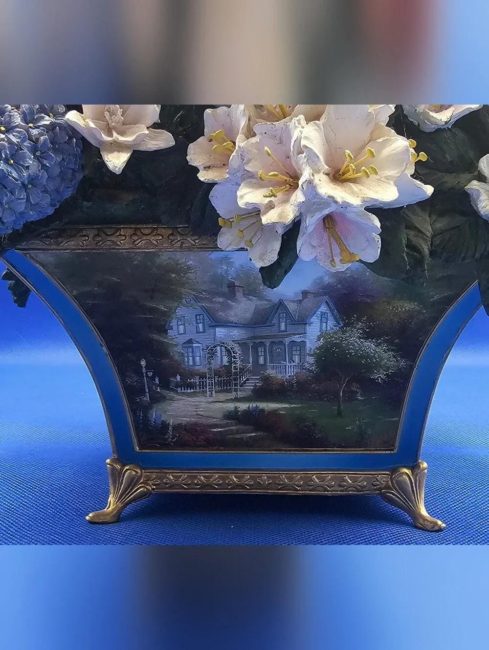 Thomas Kinkade Multicolor Resin Floral Bouquet with Pinecone Accents